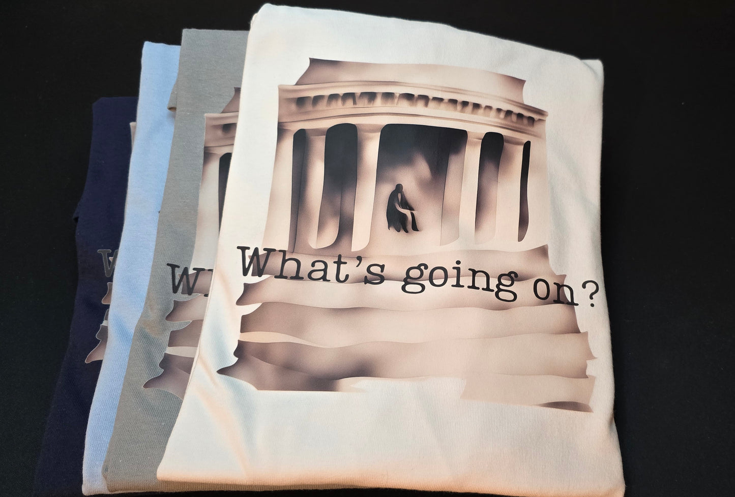 Short sleeve T-shirt "What's going on?"