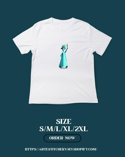 Short sleeve T-shirt "She knows"